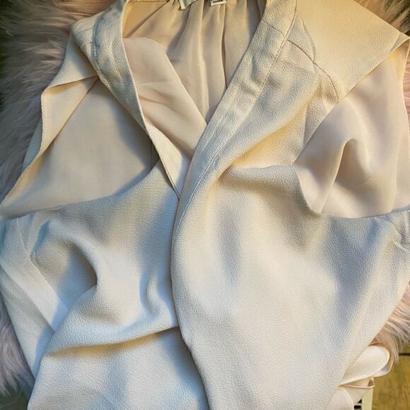 Rose + Olive Medium Blush Sleeveless Blouse - Picture 3 of 4